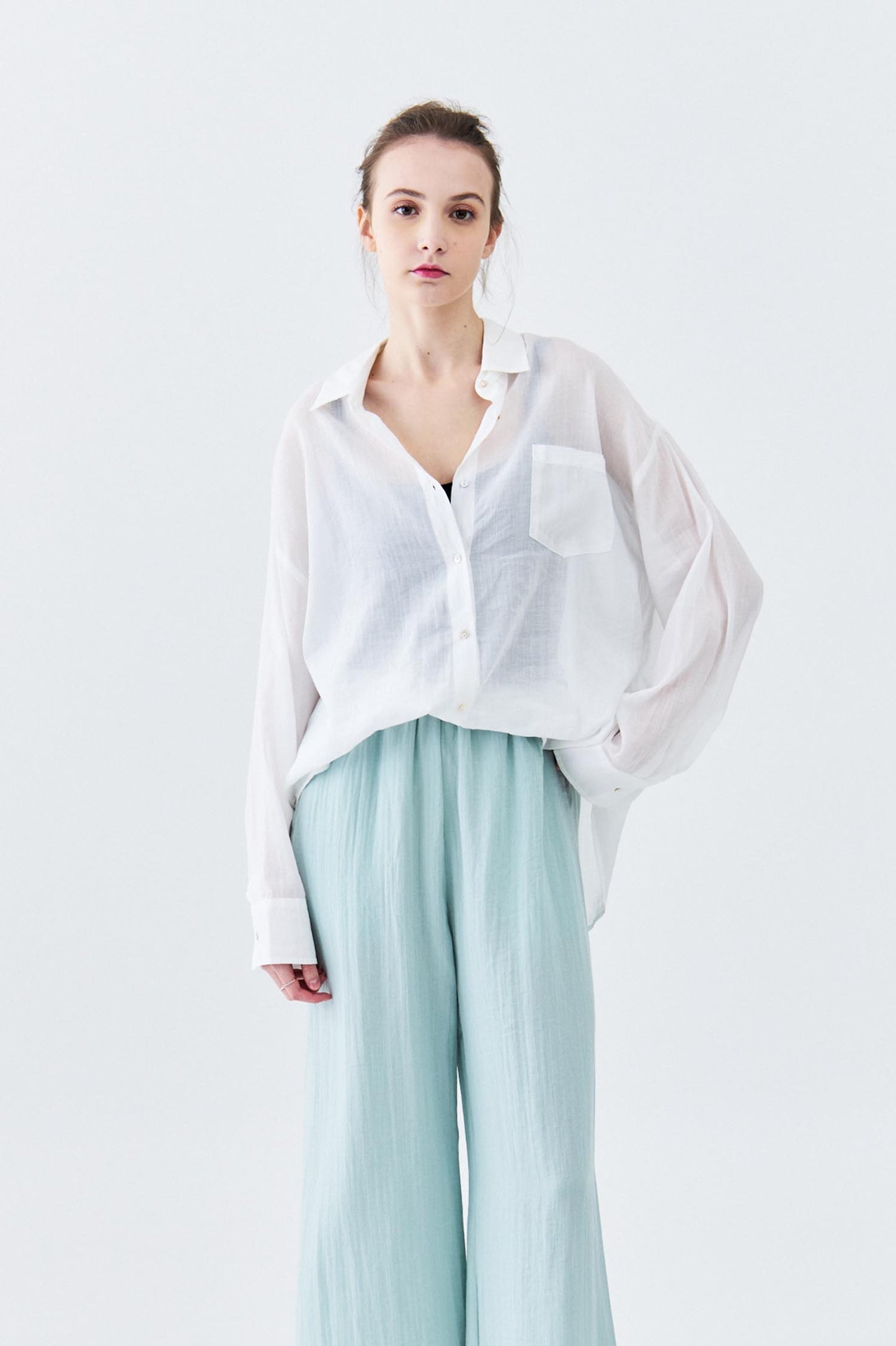 棉麻薄襯衫